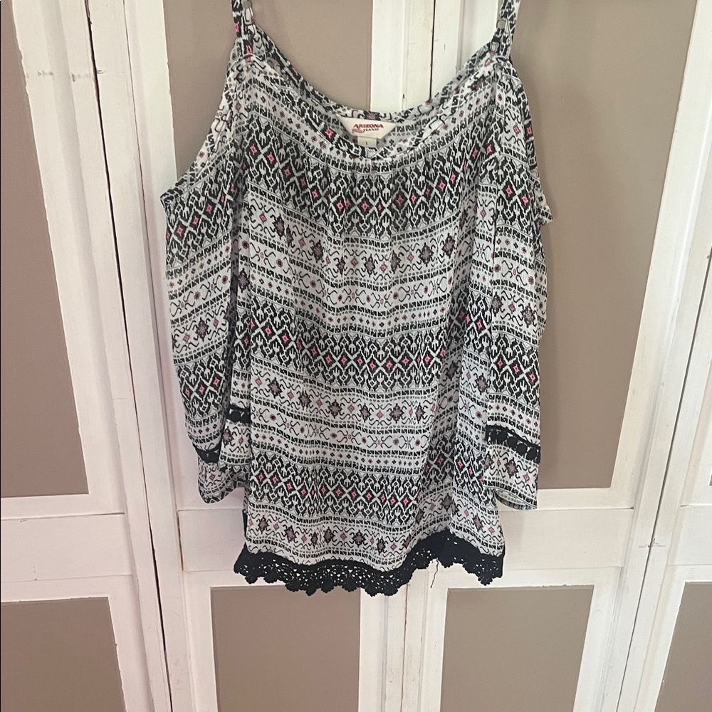 Arizona Jean Company Black and White Patterned Camisole